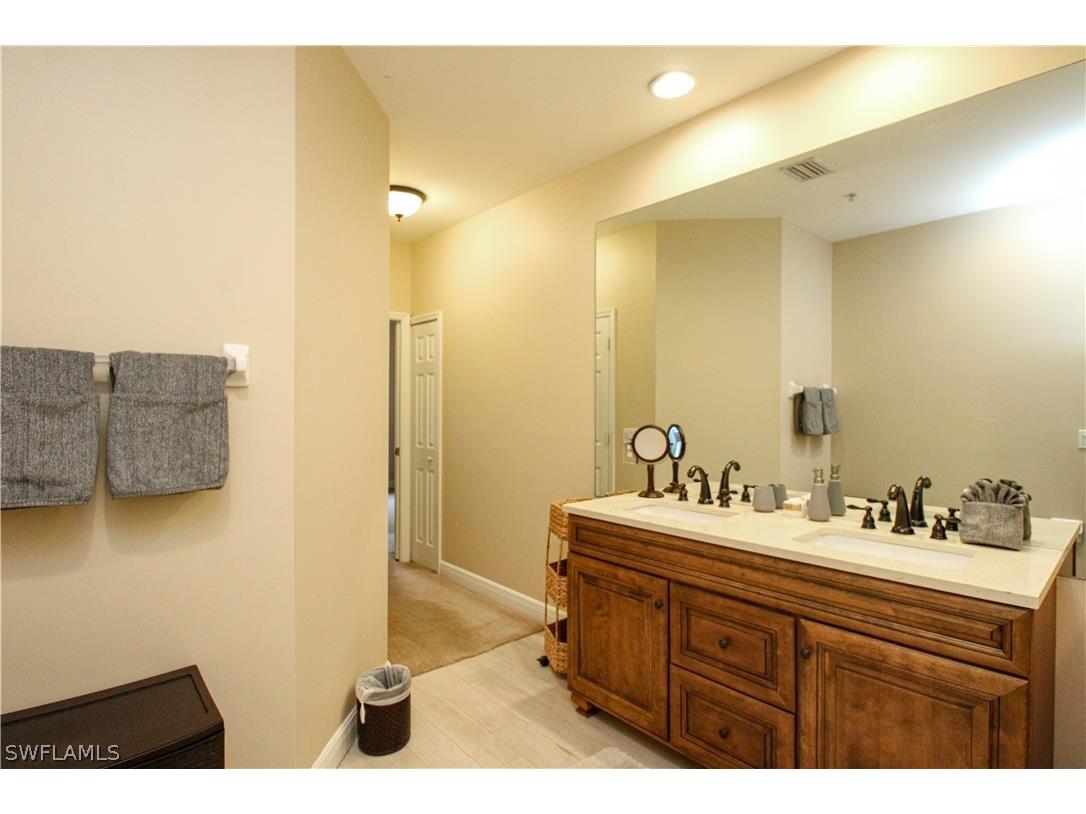 1360 Sweetwater Cove #202 Naples FL 34110 226012186 image18