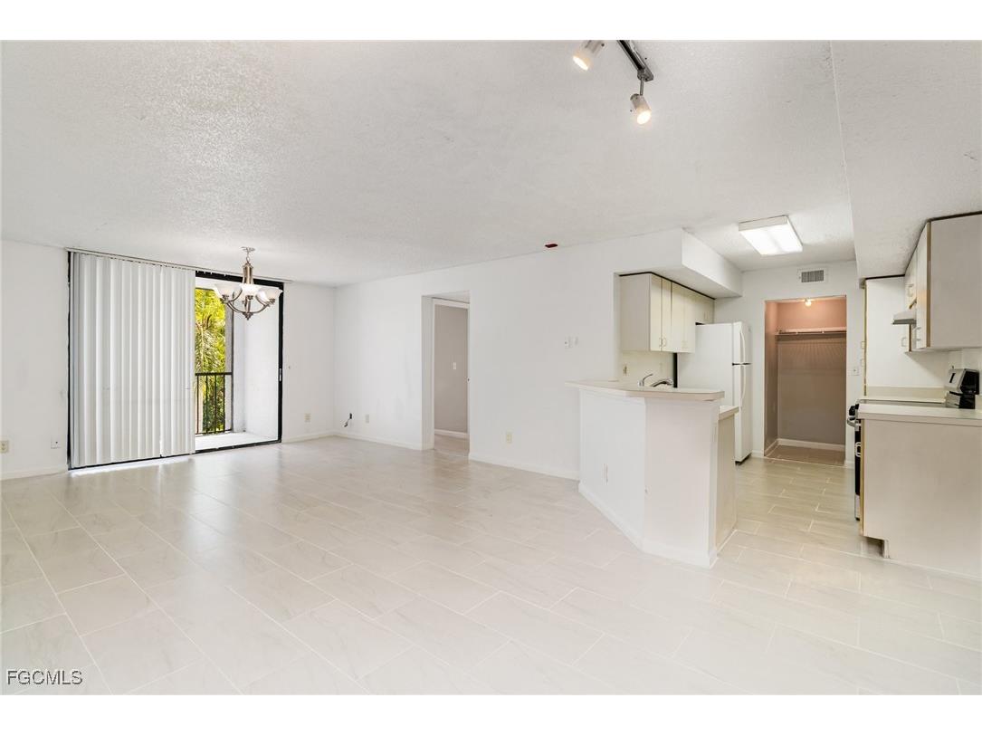 13605 Eagle Ridge Drive #1723 Fort Myers FL 33912 2025019485 image3