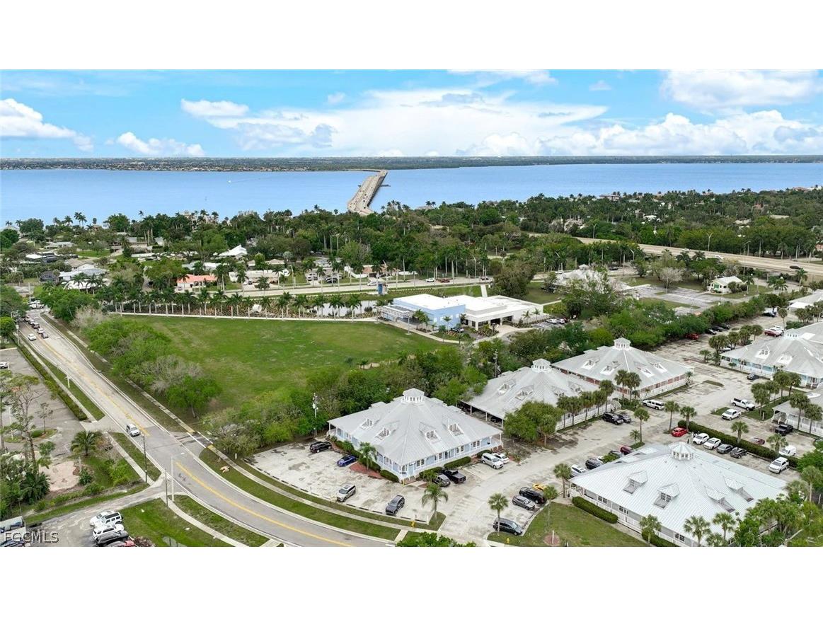 1361 Royal Palm Square Boulevard #1 Fort Myers FL 33919 2026013650 image1