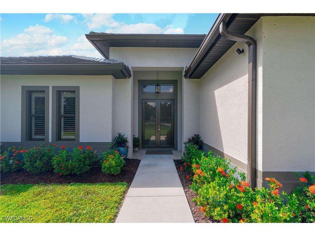 1362 22nd Avenue NE Naples FL 34120 223065592 image1