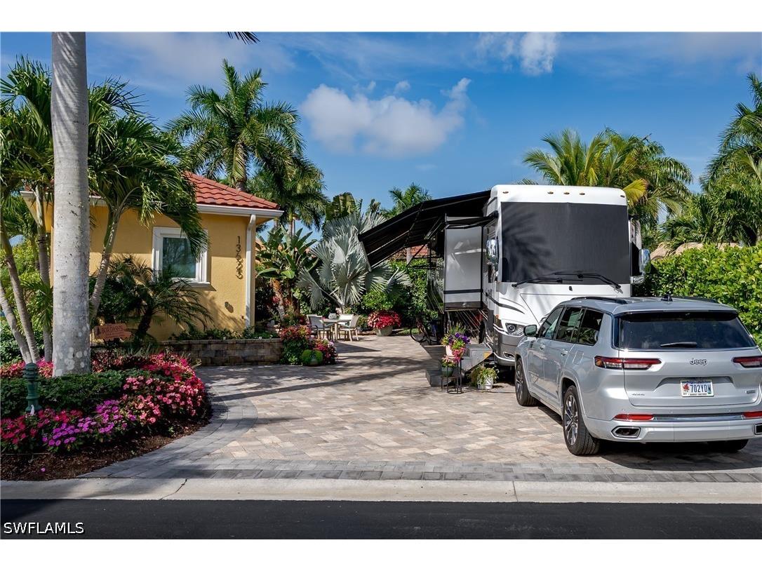 13625 Snapper Lane Naples FL 34114 226017612 image1