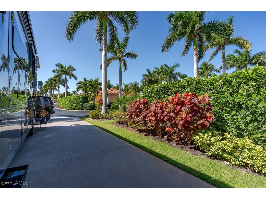 13627 Snook Circle Naples FL 34114 225036484 image18