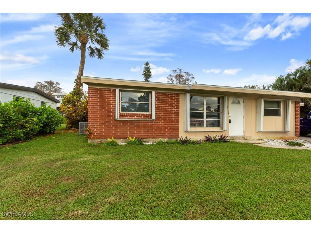 1363 Brookside Drive Naples FL 34104 224085098 image1