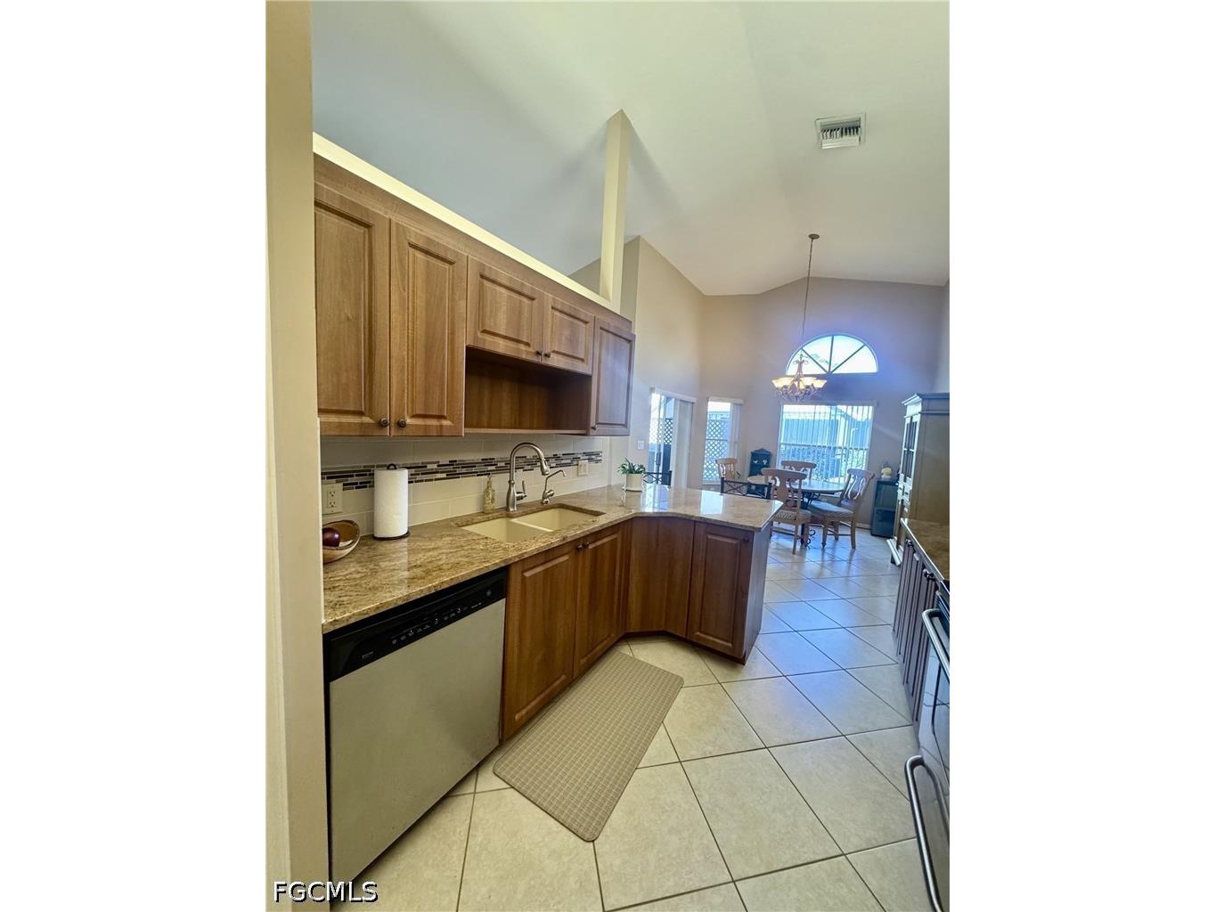 13648 Admiral Court Fort Myers FL 33912 2026021043 image4