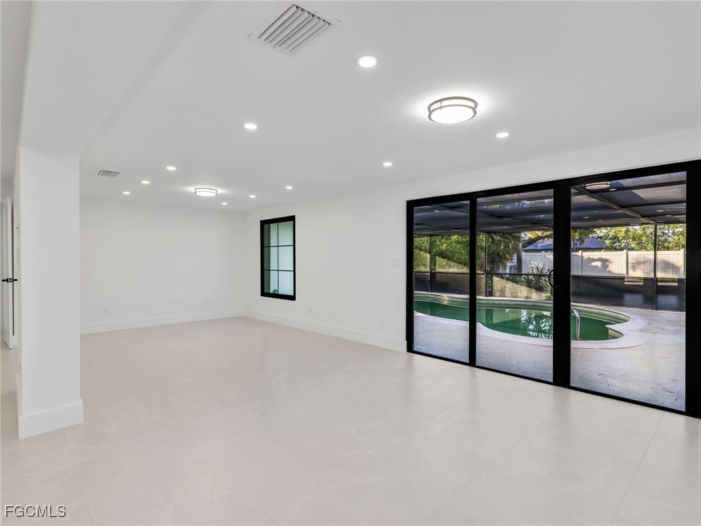 1365 Kingswood Court Fort Myers FL 33919 2025019667 image13