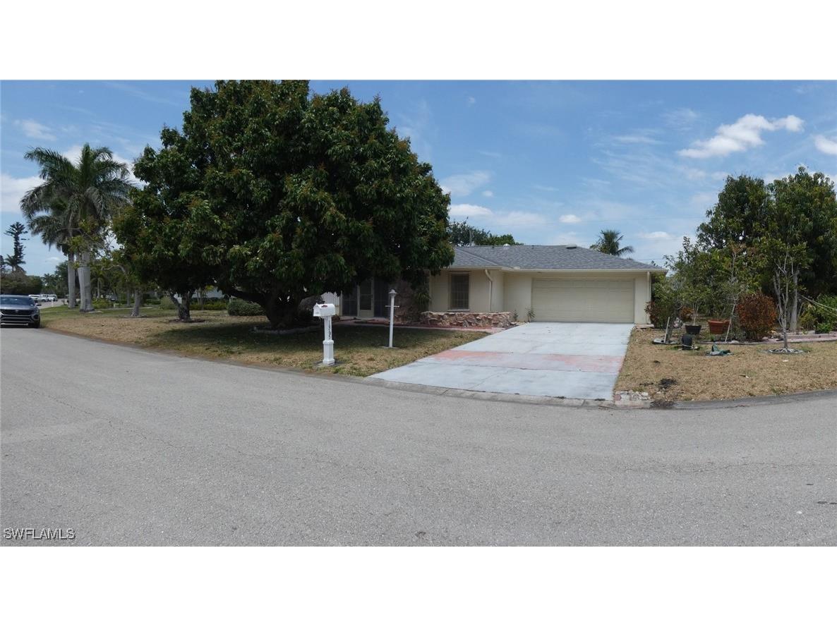 1365 Kingswood Court Fort Myers FL 33919 225046430 image1