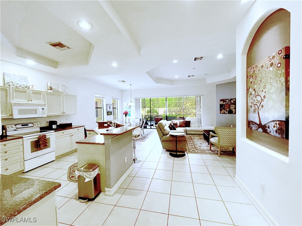 1366 Serrano Circle Naples FL 34105 225069785 image4