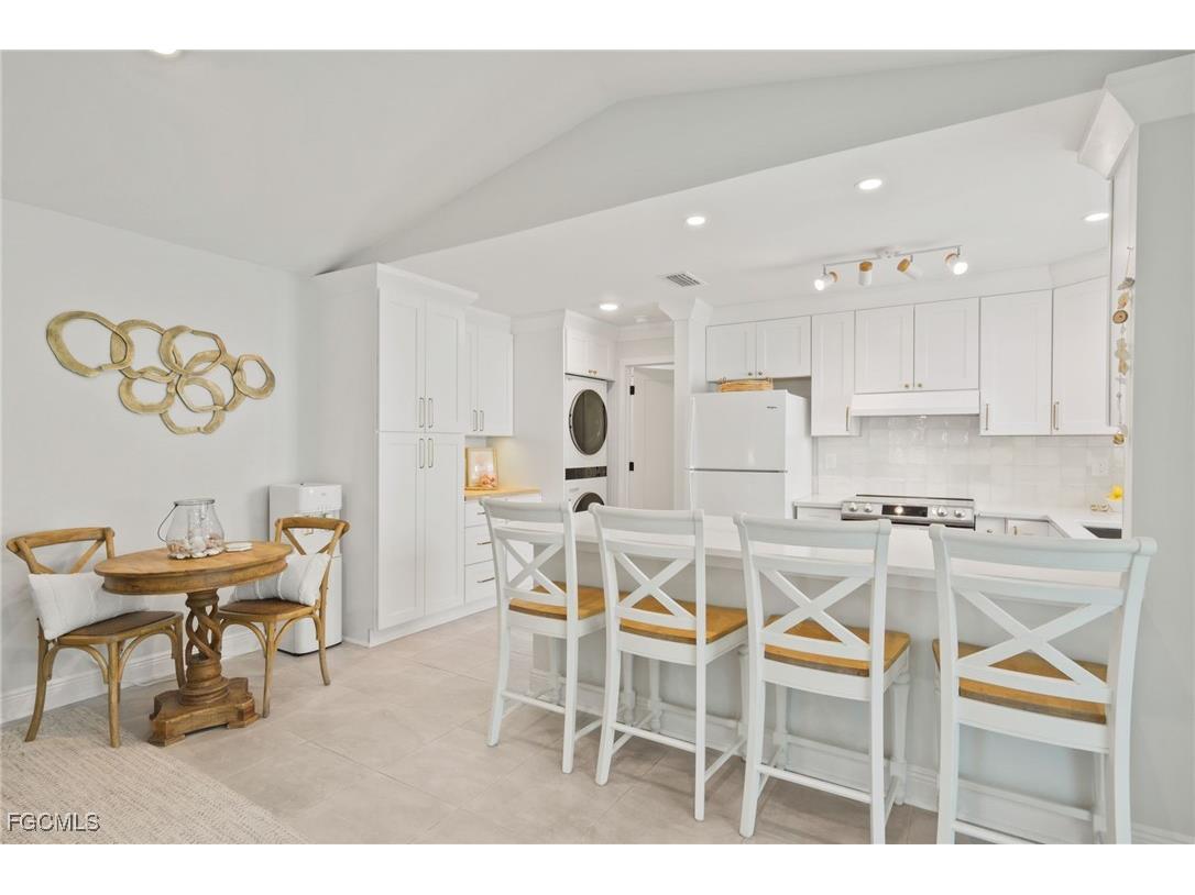 13660 Abbey Drive #2 Fort Myers FL 33919 2025021018 image1