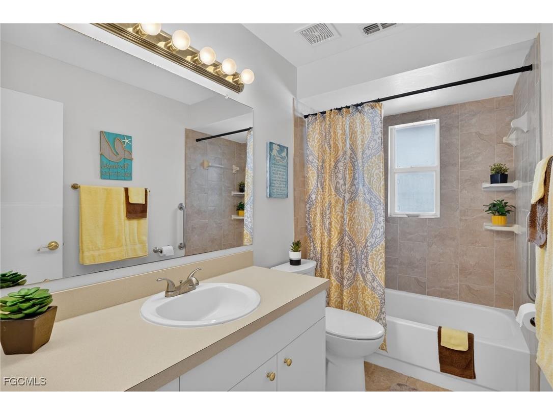 13661 Abbey Drive #B1 Fort Myers FL 33919 2025023632 image18