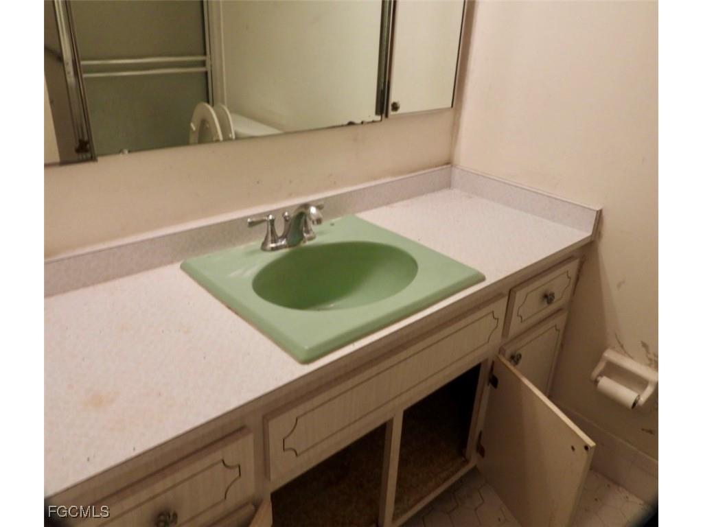 1367 Bunker Way Fort Myers FL 33919 2025008876 image2