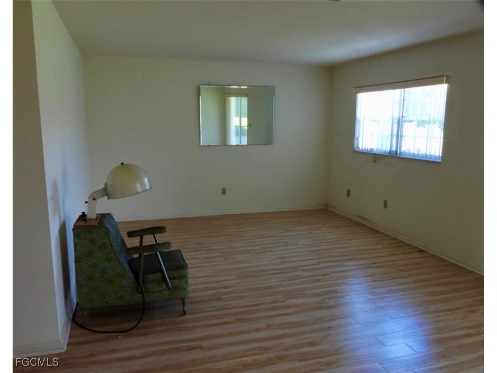 1367 Bunker Way Fort Myers FL 33919 2025008876 image3