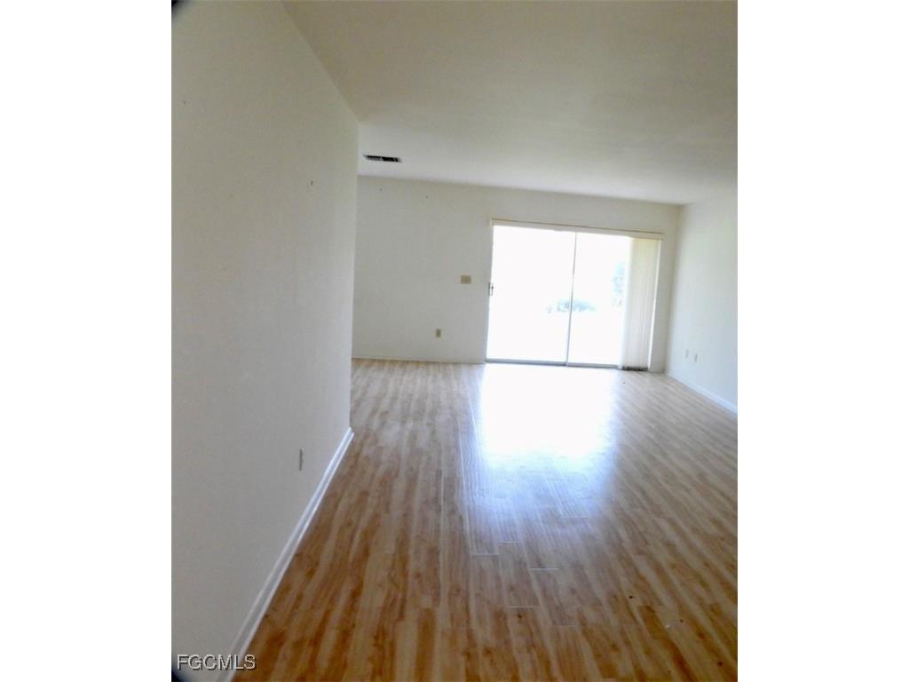 1367 Bunker Way Fort Myers FL 33919 2025008876 image5