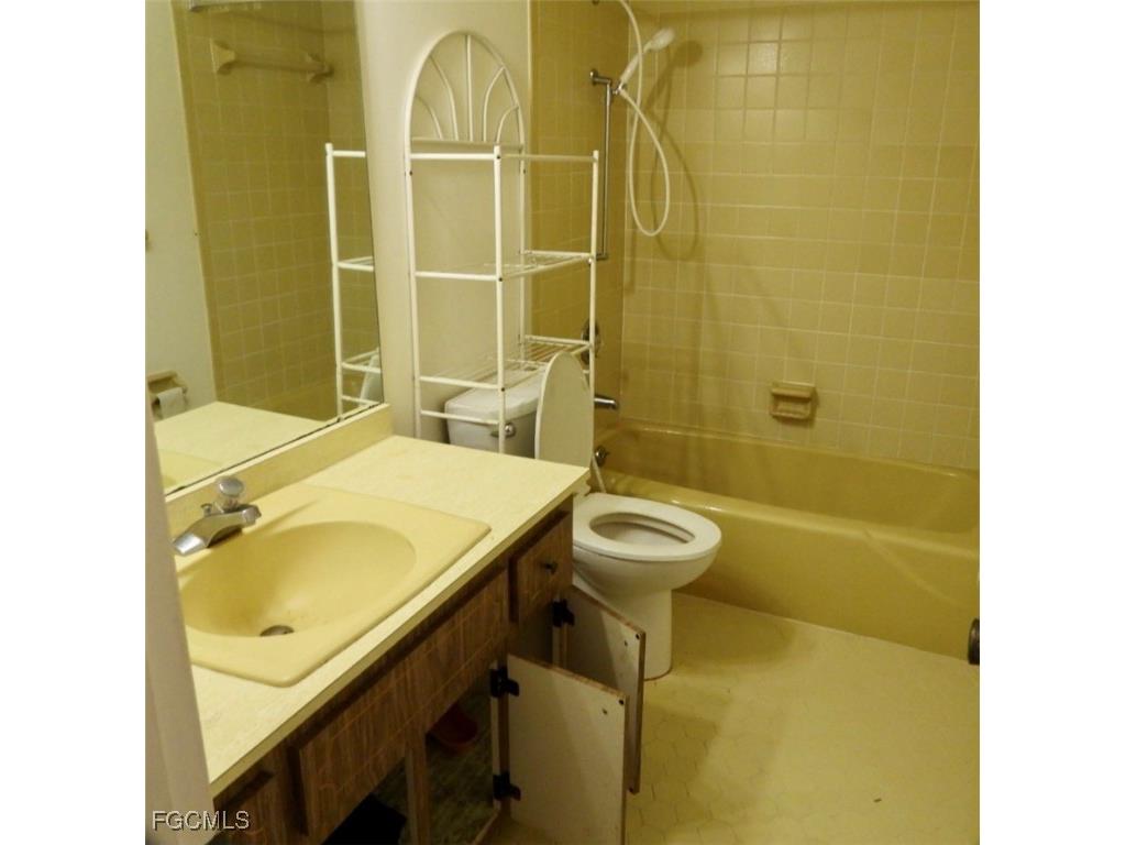 1367 Bunker Way Fort Myers FL 33919 2025008876 image8