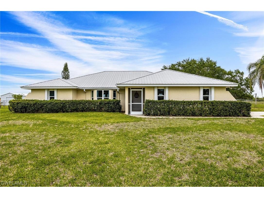 1367 Frontier Circle Labelle FL 33935 223030437 image1