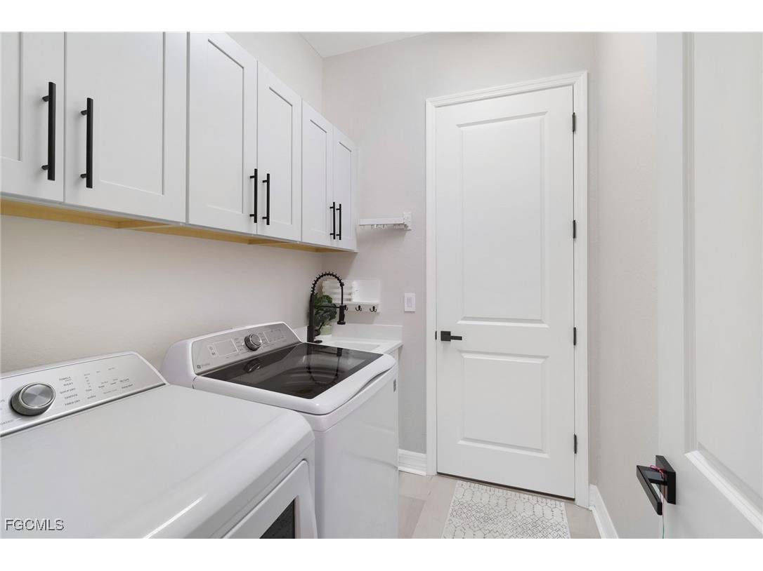 13670 Blue Bay Circle Fort Myers FL 33913 2025023527 image25