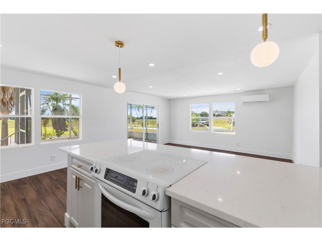 13670 Dowitcher Drive Fort Myers FL 33908 2025019196 image8