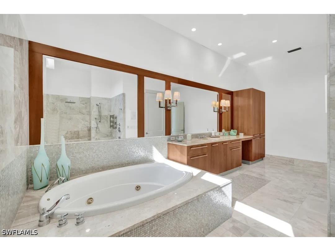 13675 Vanderbilt Drive #210 Naples FL 34110 226007844 image25