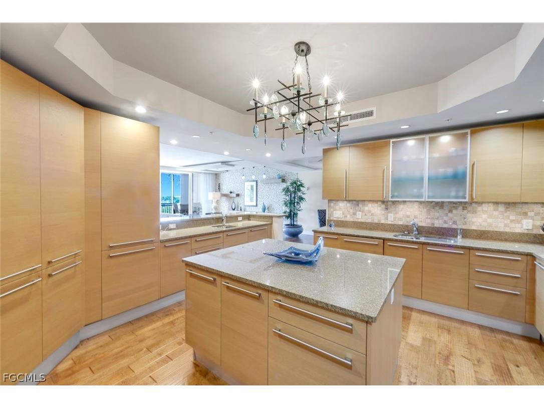 13675 Vanderbilt Drive #406 Naples FL 34110 2026012623 image9