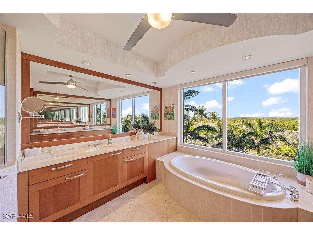 13675 Vanderbilt Drive #510 Naples FL 34110 225046058 image25