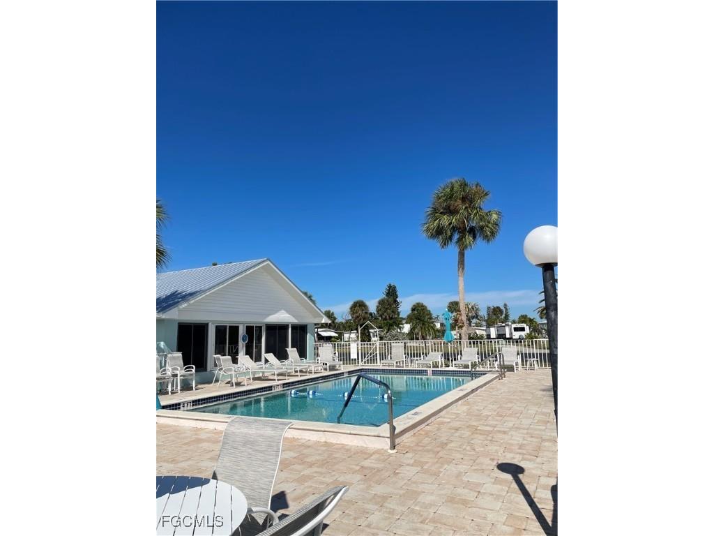 13680 Ovenbird Drive Fort Myers FL 33908 2025014993 image1