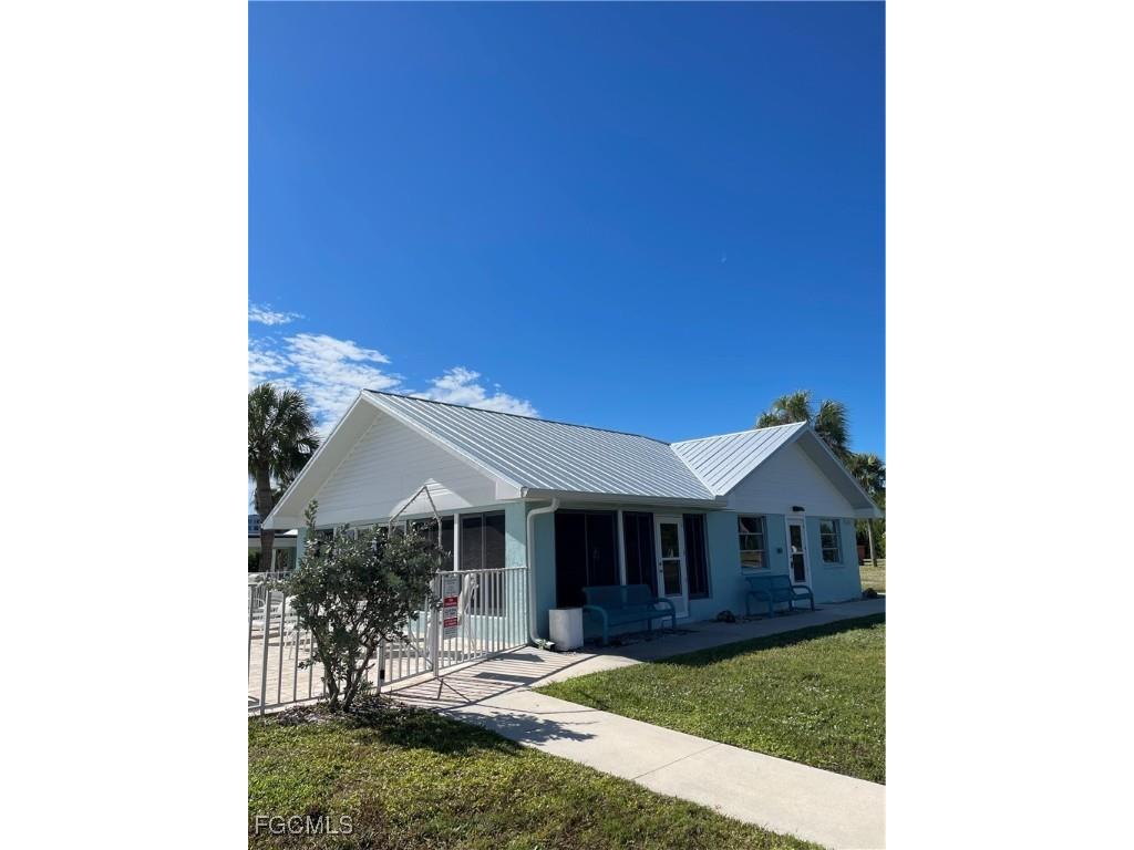 13680 Ovenbird Drive Fort Myers FL 33908 2025014993 image2