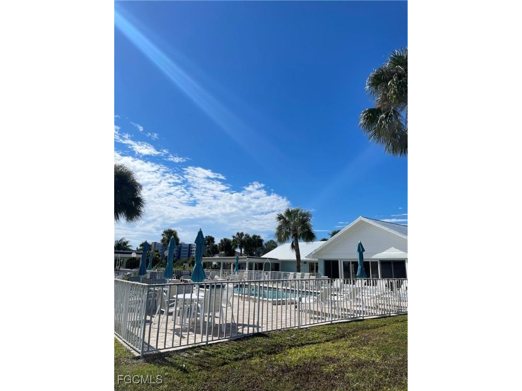 13680 Ovenbird Drive Fort Myers FL 33908 2025014993 image3