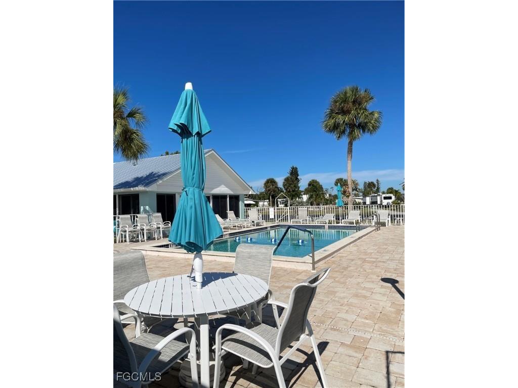 13681 Ovenbird Drive Fort Myers FL 33908 2025014992 image5