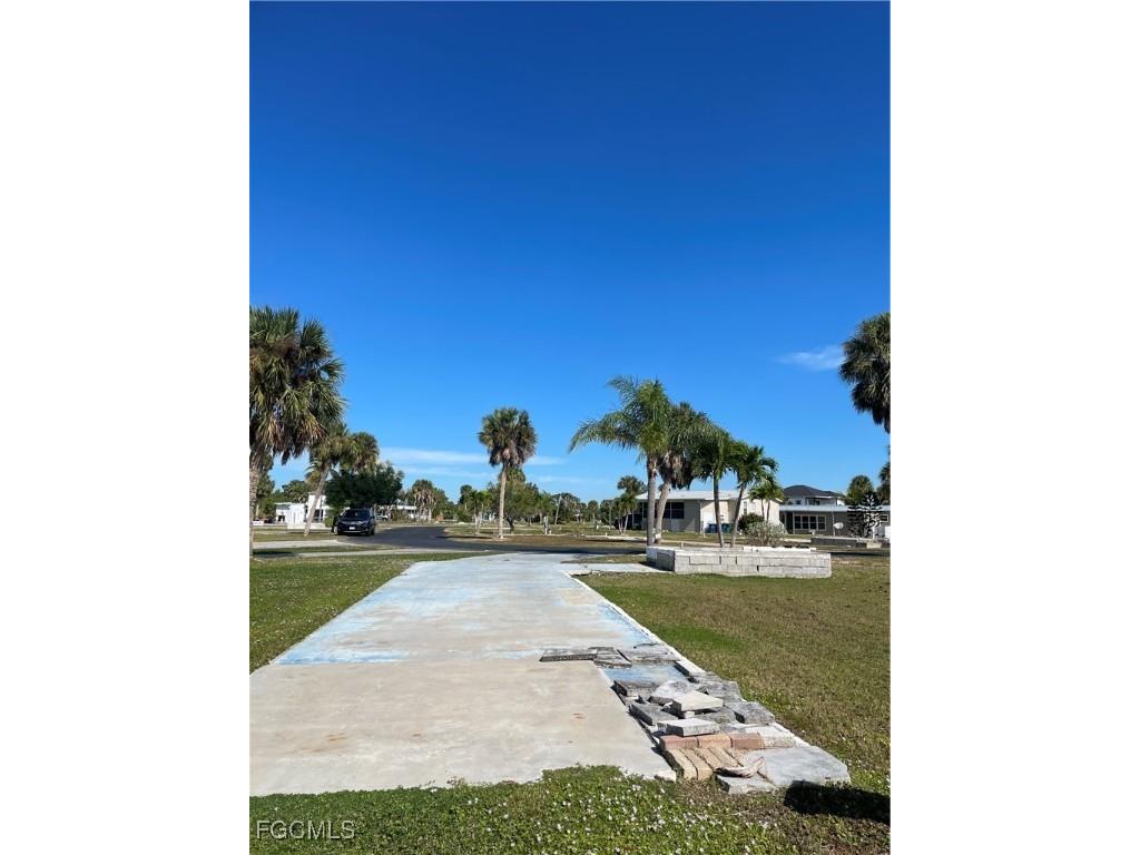 13681 Ovenbird Drive Fort Myers FL 33908 2025014992 image9