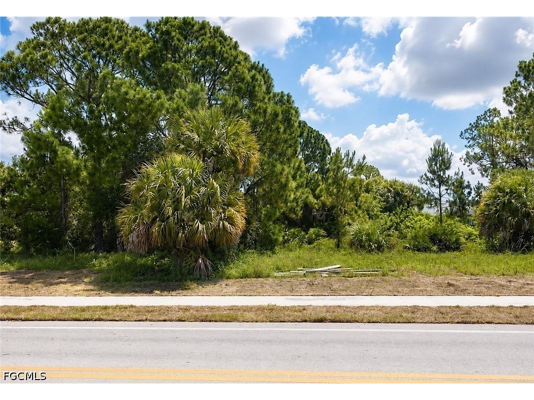 137 Bell Boulevard S Lehigh Acres FL 33974 2026022452 image4