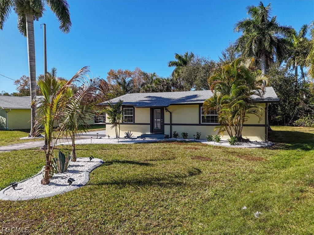 137 Dow Lane North Fort Myers FL 33917 2026009673 image1