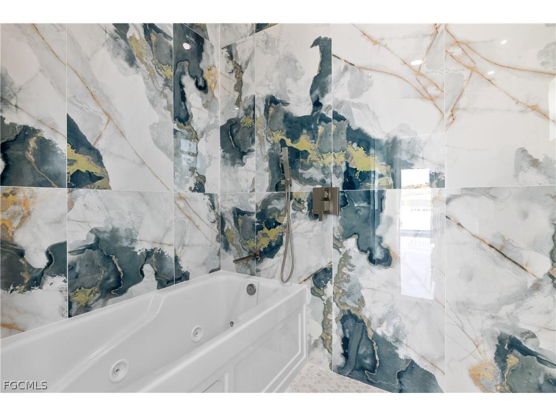 137 Hibiscus Drive Fort Myers Beach FL 33931 2026007583 image15