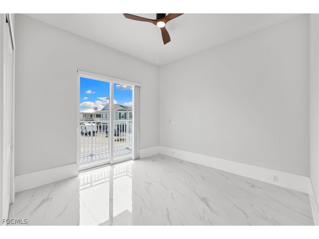 137 Hibiscus Drive Fort Myers Beach FL 33931 2026007583 image3