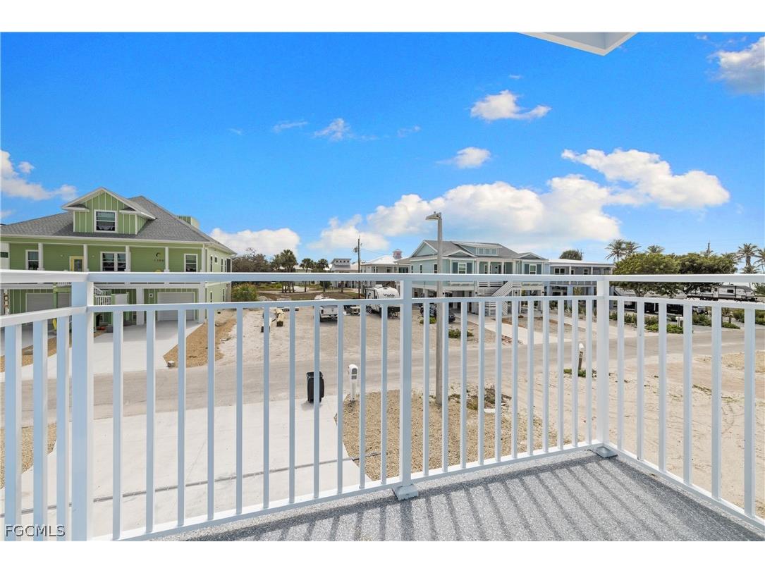 137 Hibiscus Drive Fort Myers Beach FL 33931 2026007583 image5