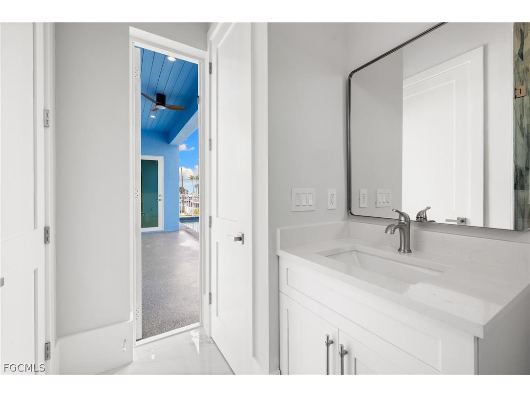 137 Hibiscus Drive Fort Myers Beach FL 33931 2026007583 image6