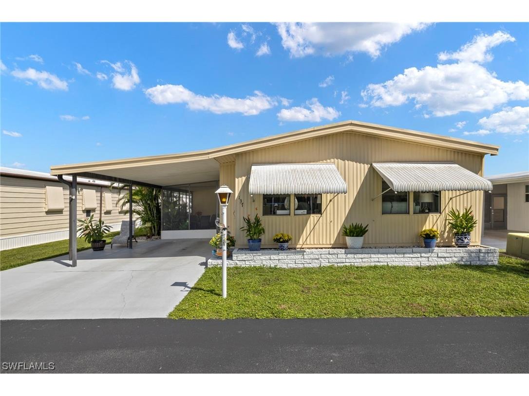 137 Kim Drive Naples FL 34104 223072459 image1