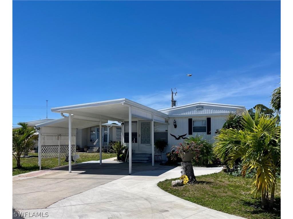 137 Overland Trail North Fort Myers FL 33917 224033551 image1