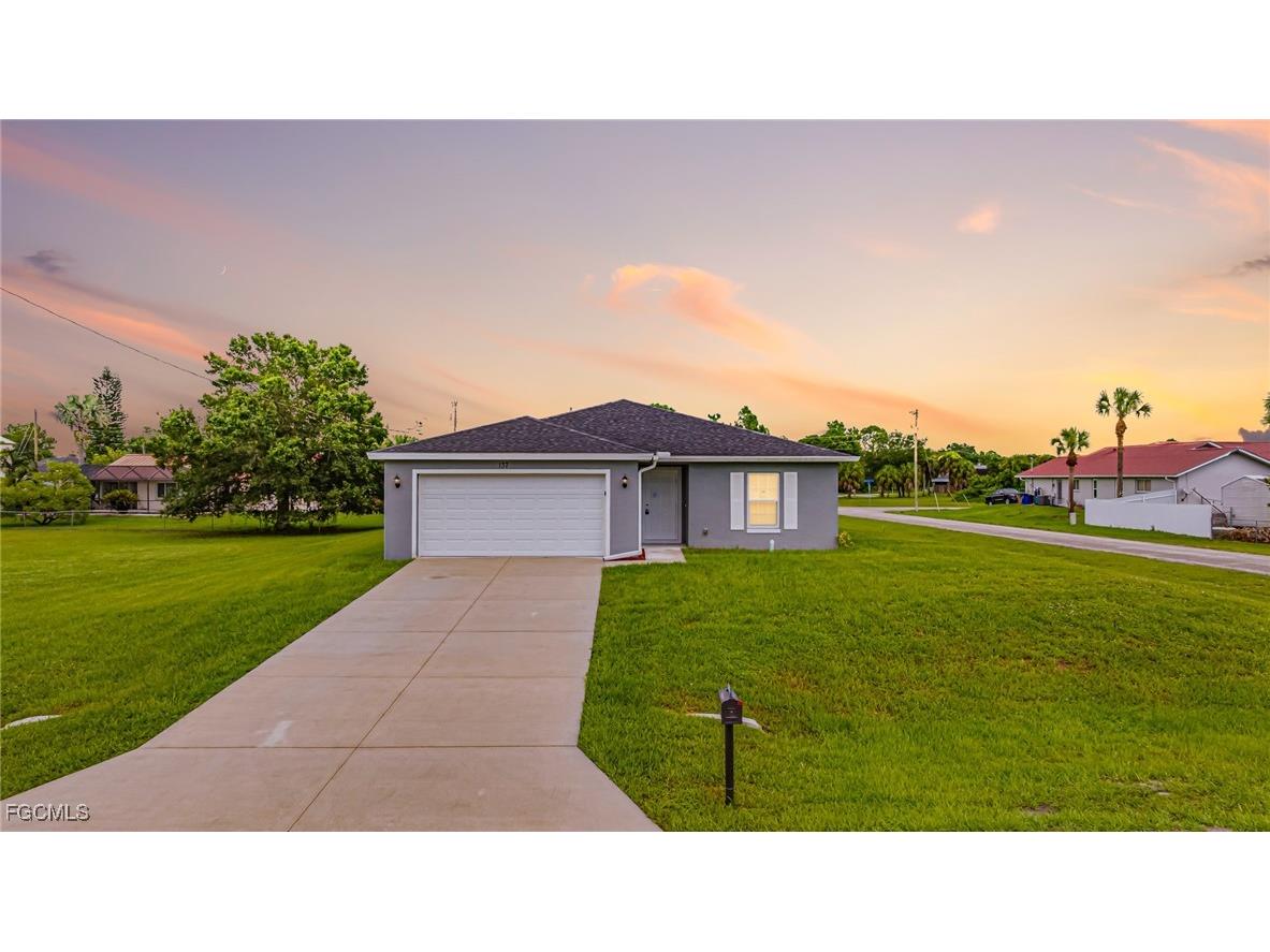 137 Wanatah Avenue Lehigh Acres FL 33974 2025007092 image1