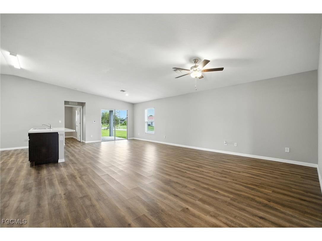 137 Wanatah Avenue Lehigh Acres FL 33974 2025007092 image4