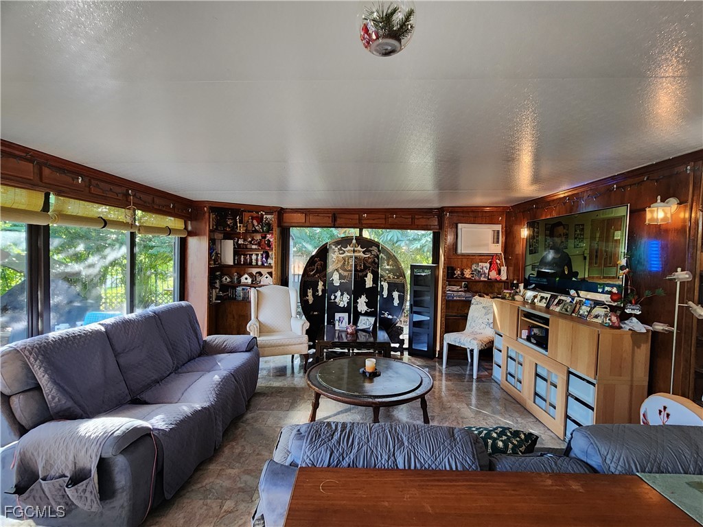 1370 Harbor View Drive North Fort Myers FL 33917 2025015603 image10