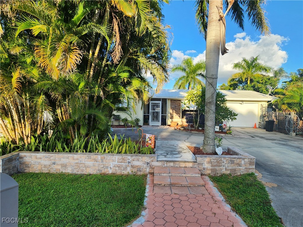 1370 Harbor View Drive North Fort Myers FL 33917 2025015603 image2