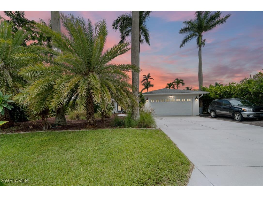 1370 Illinois Drive Naples FL 34103 225060250 image1