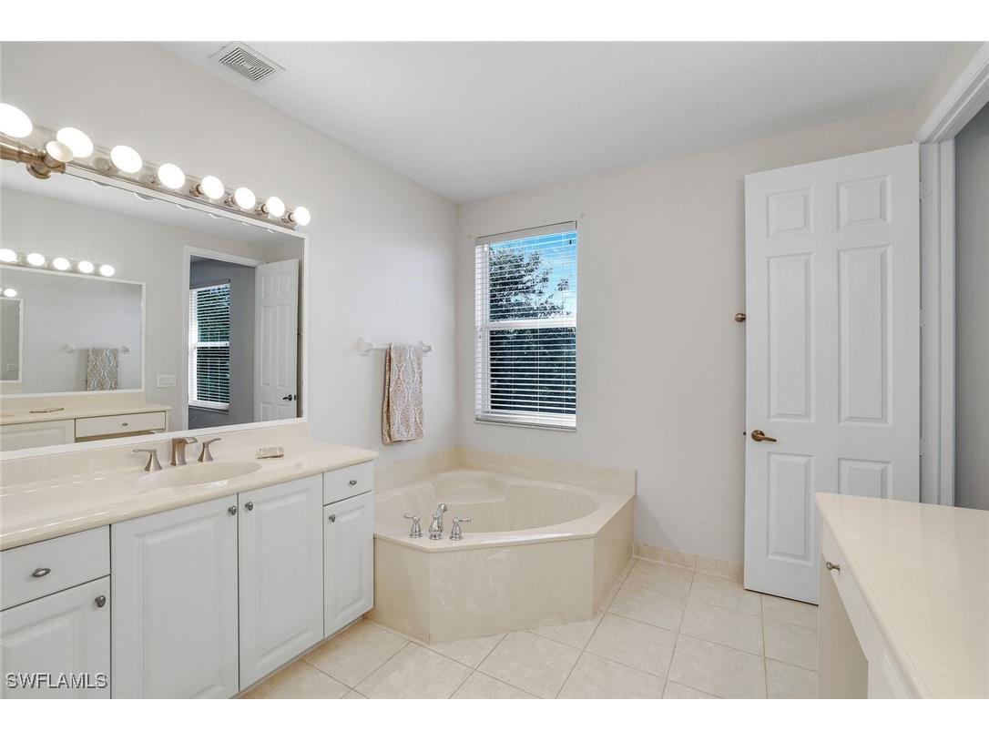 1370 Mariposa Circle #102 Naples FL 34105 225081420 image30