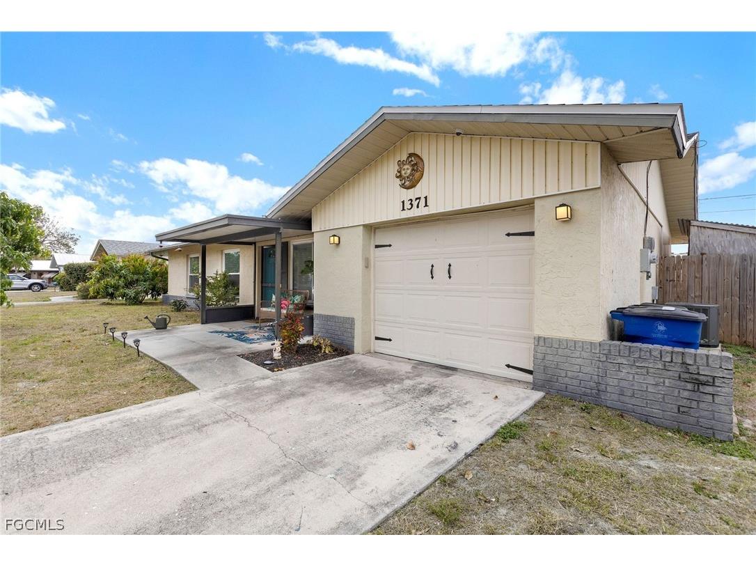 1371 Torreya Circle North Fort Myers FL 33917 2026010023 image30