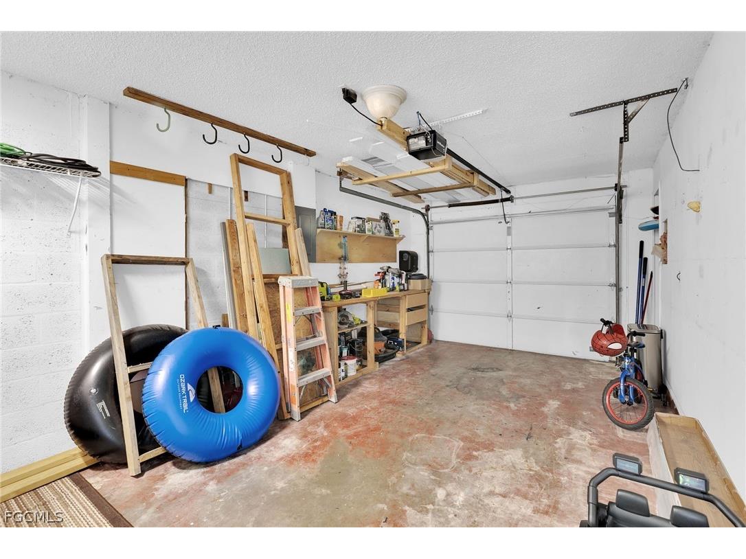1371 Torreya Circle North Fort Myers FL 33917 2026010023 image40