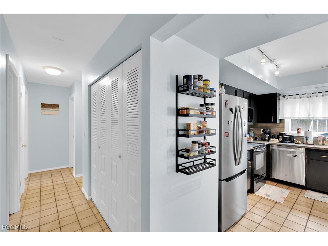 1371 Torreya Circle North Fort Myers FL 33917 2026010023 image6