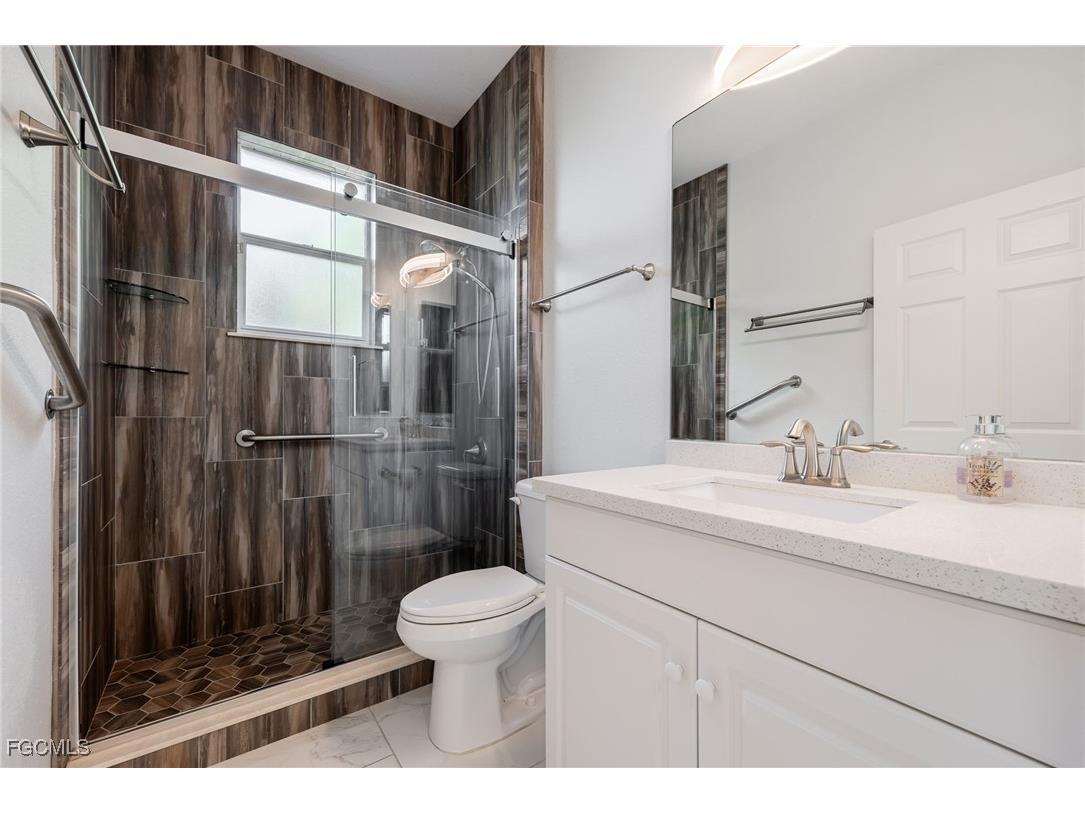 13717 Bald Cypress Circle Fort Myers FL 33907 2025015531 image15