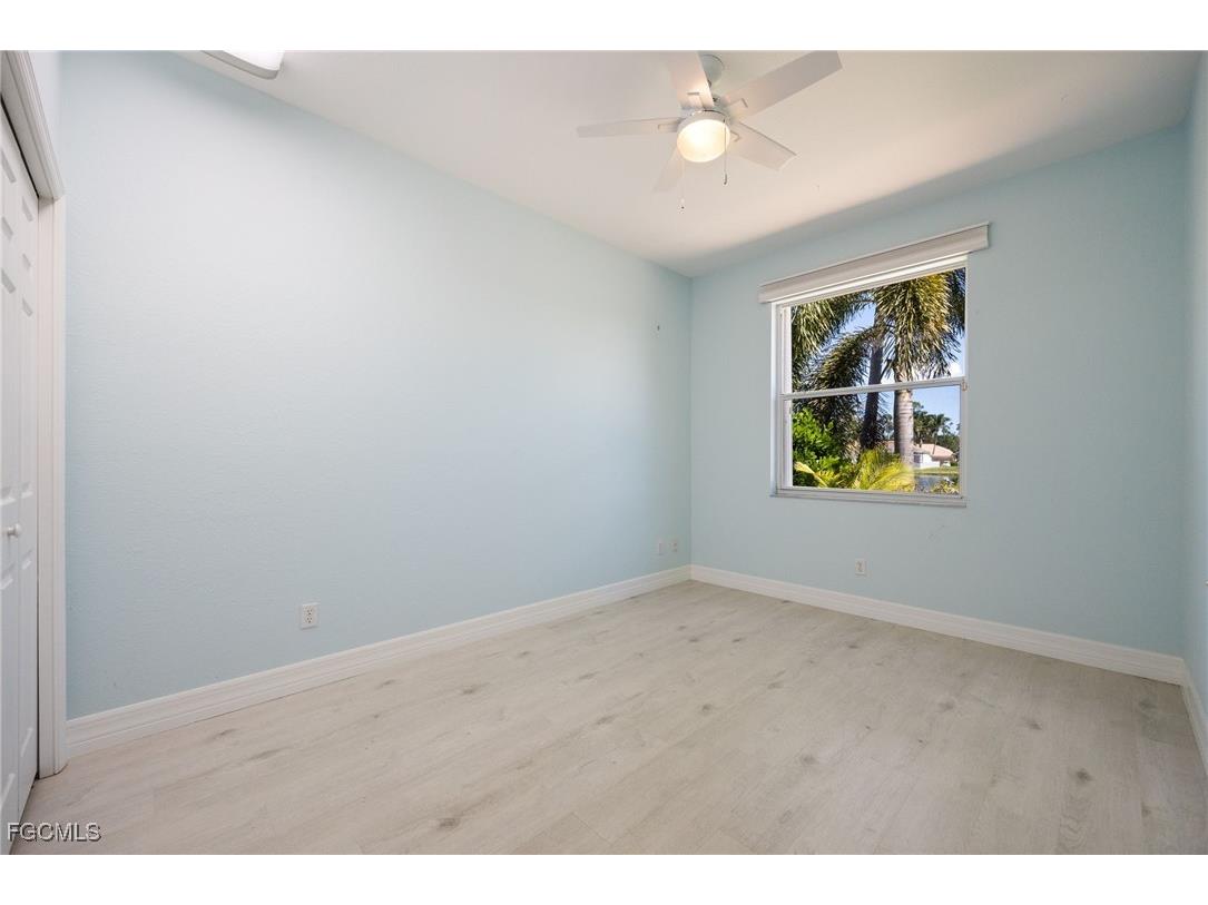 13717 Bald Cypress Circle Fort Myers FL 33907 2025015531 image18