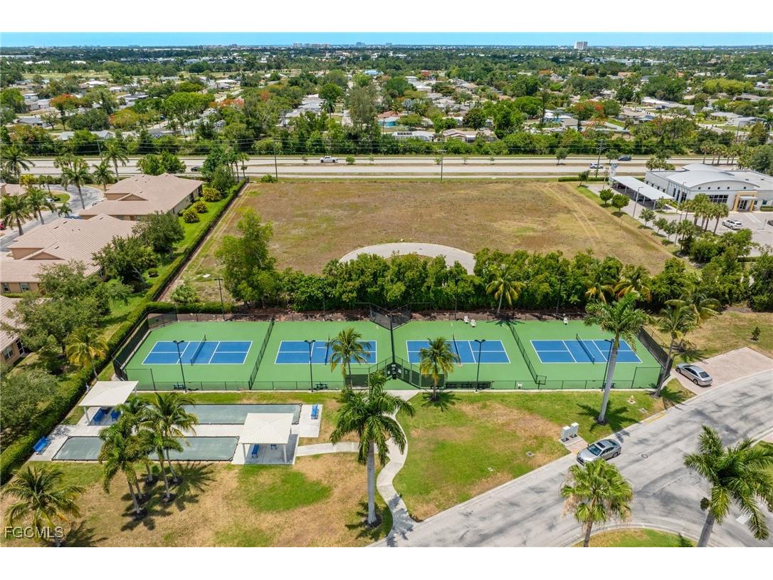 13717 Bald Cypress Circle Fort Myers FL 33907 2025015531 image28