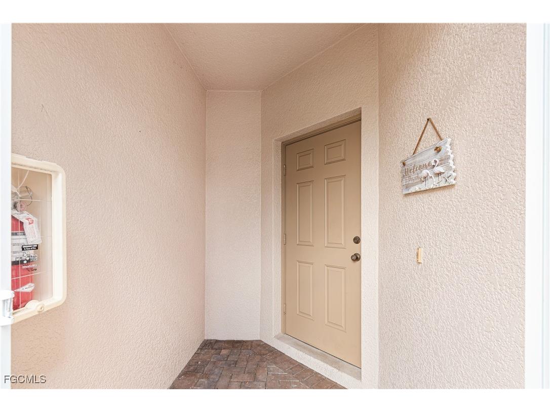 1373 Weeping Willow Court Cape Coral FL 33909 2025021728 image7