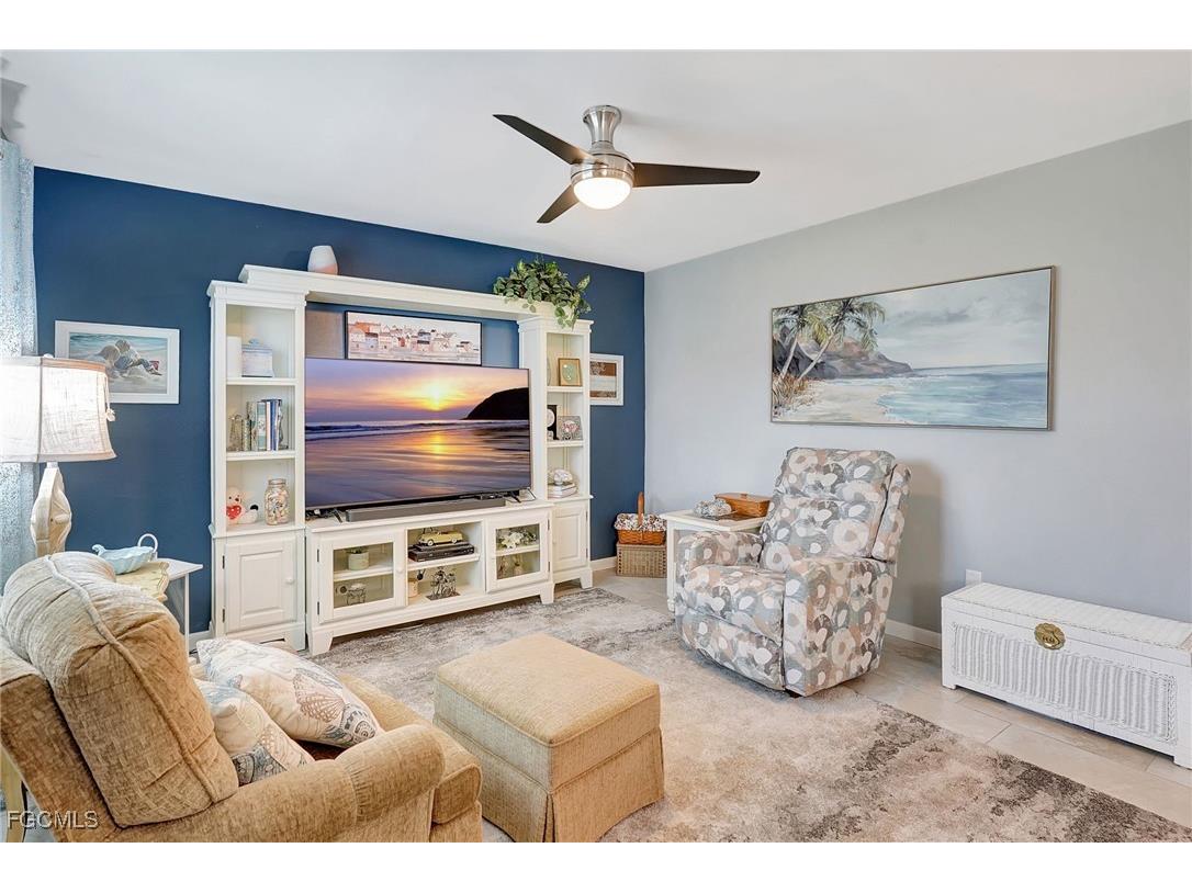 1374 Bunker Way Fort Myers FL 33919 2025012085 image10